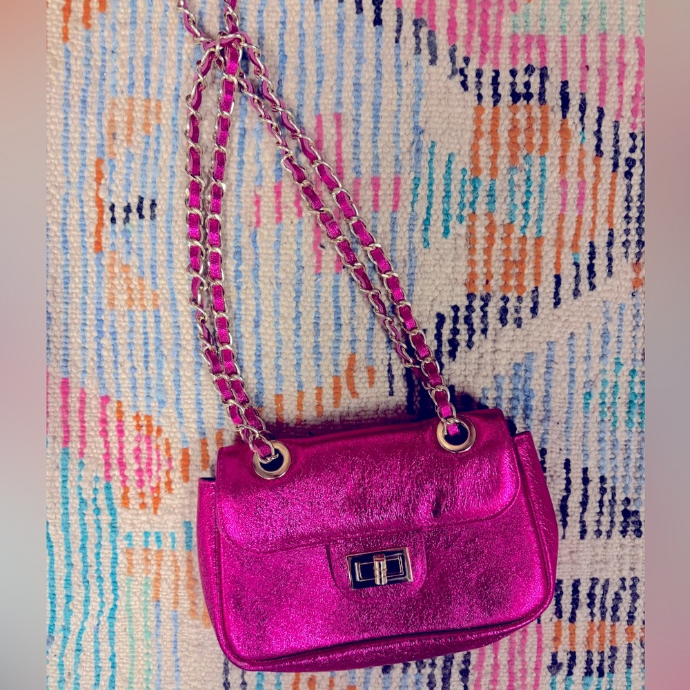Metallic Fuschia Leather Handbag with Chain straps from Italy